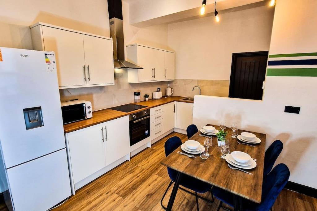 Beautiful Flat On Breck Road Appartement Liverpool Buitenkant foto